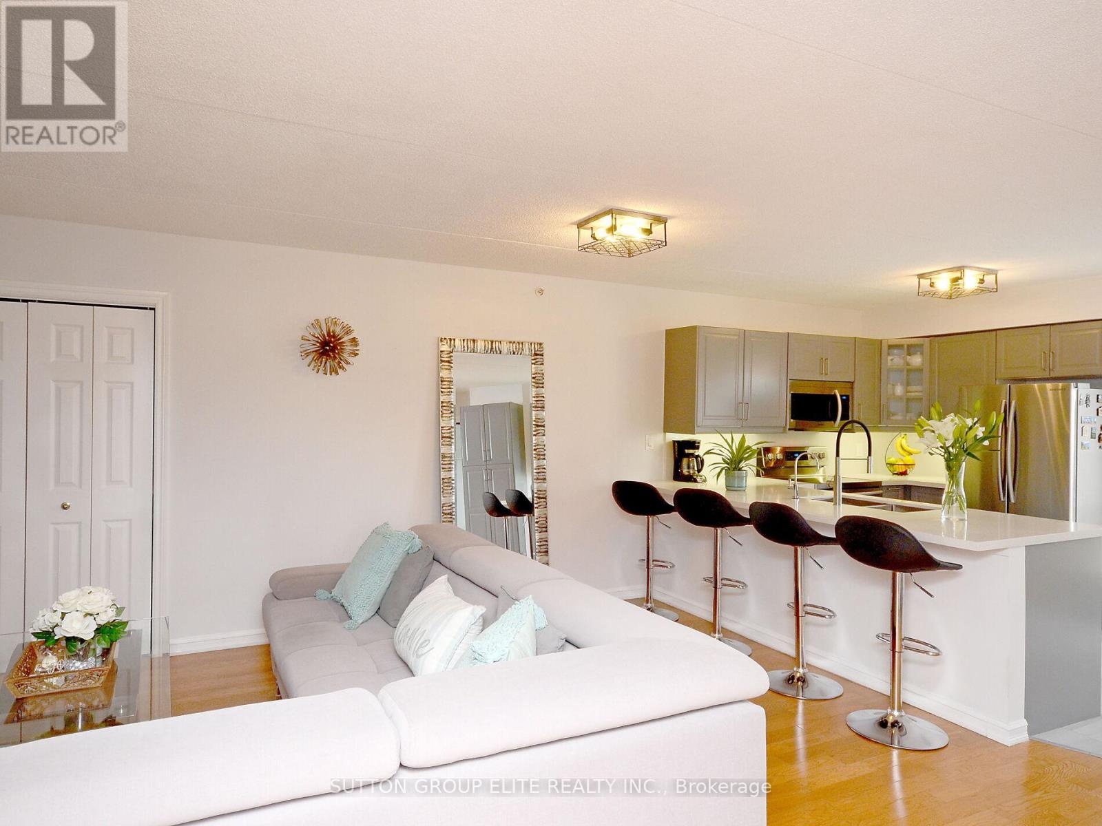 312 - 4013 Kilmer Drive, Burlington, Ontario  L7M 4M3 - Photo 11 - W12994364