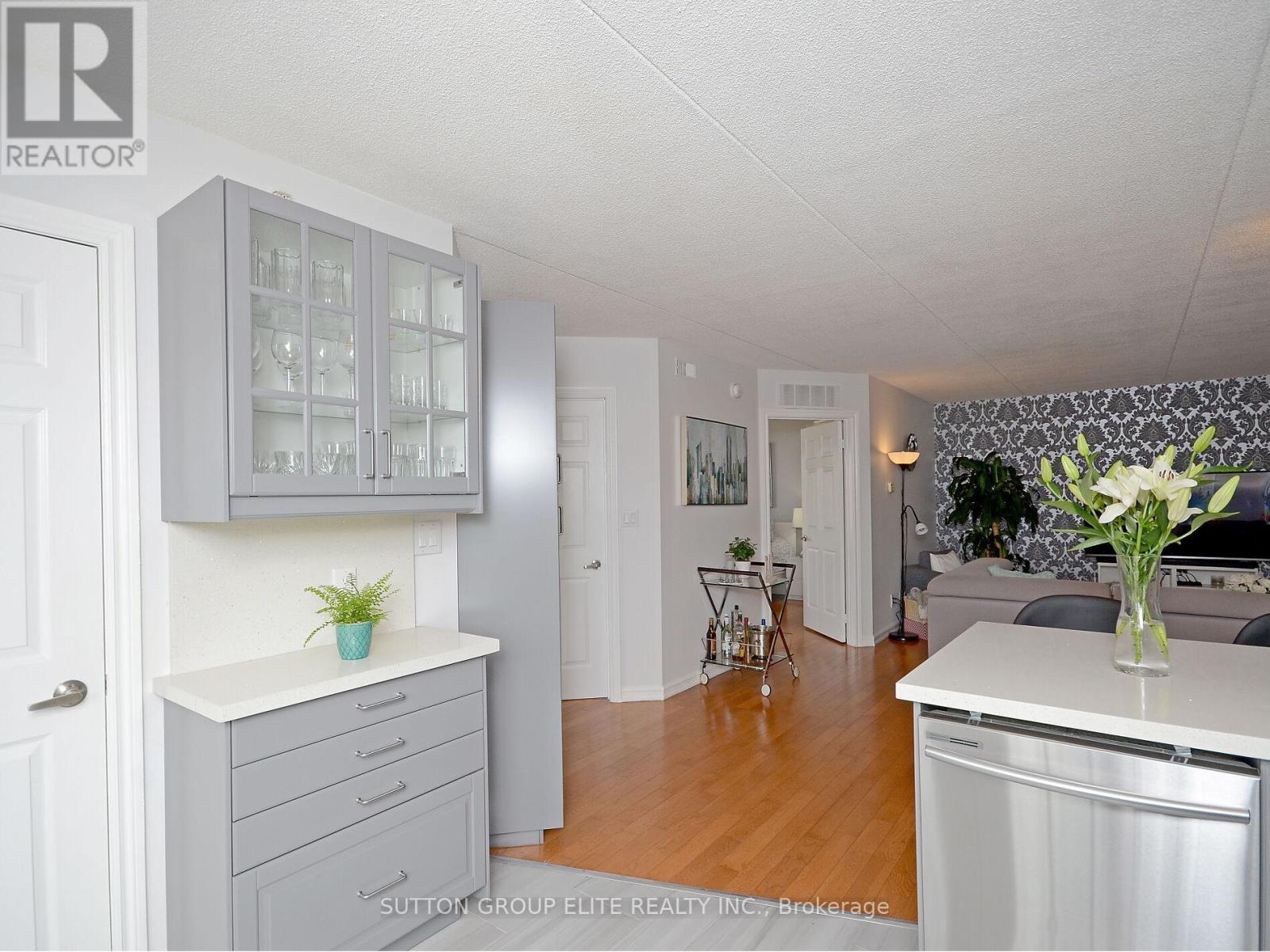 312 - 4013 Kilmer Drive, Burlington, Ontario  L7M 4M3 - Photo 18 - W12994364