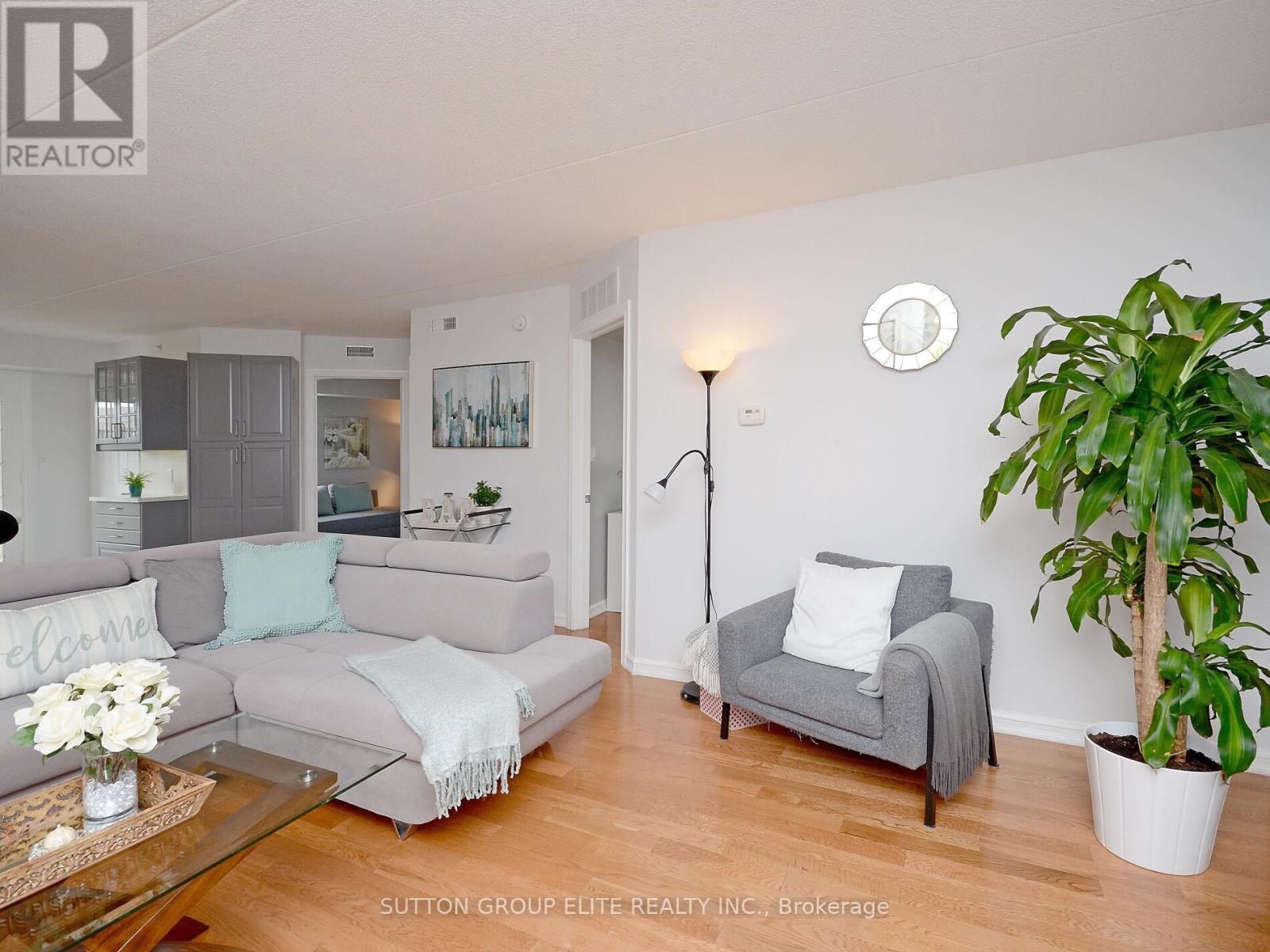 312 - 4013 Kilmer Drive, Burlington, Ontario  L7M 4M3 - Photo 7 - W12994364