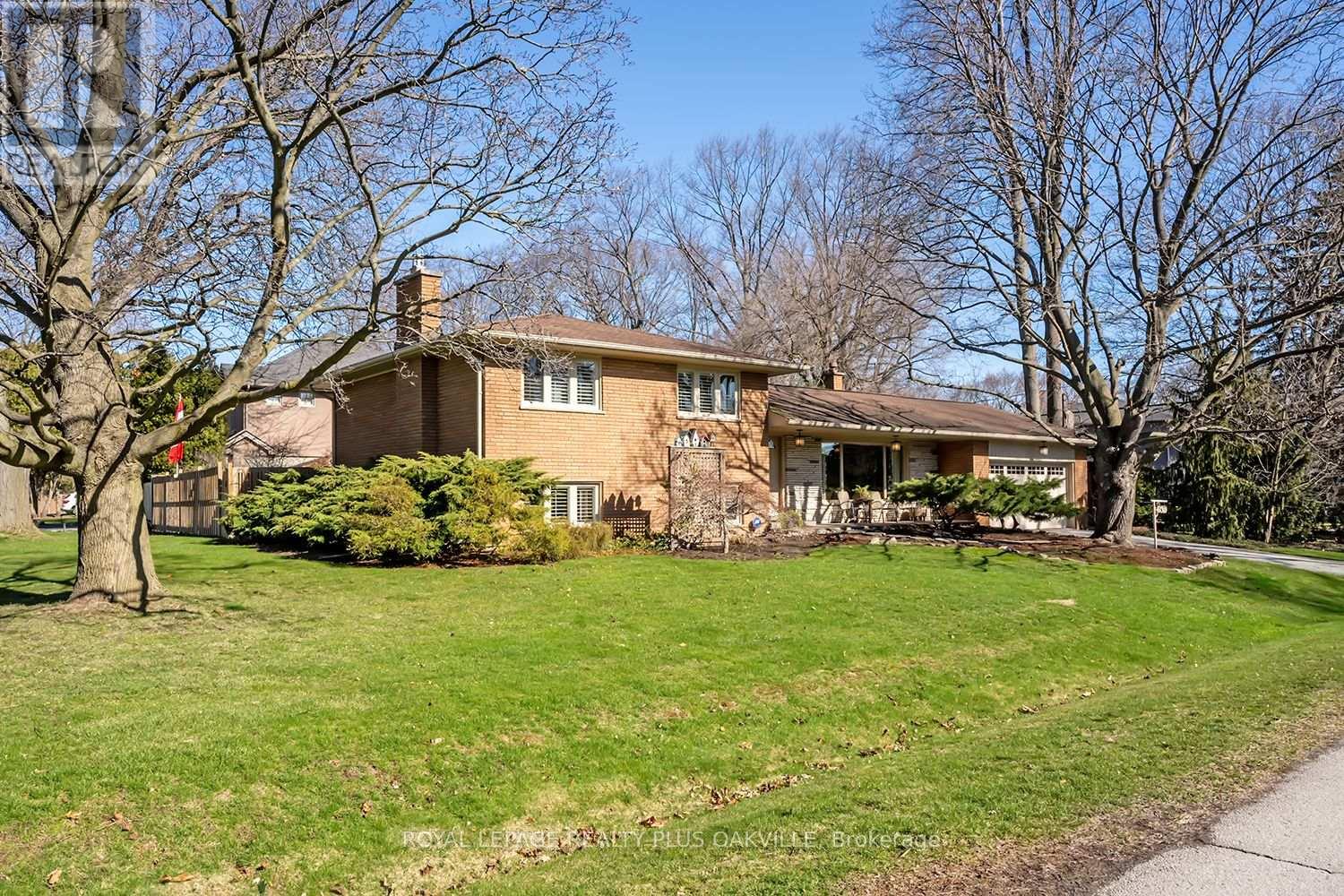 1507 Trenton Road, Oakville, Ontario  L6L 1K9 - Photo 2 - W12994368