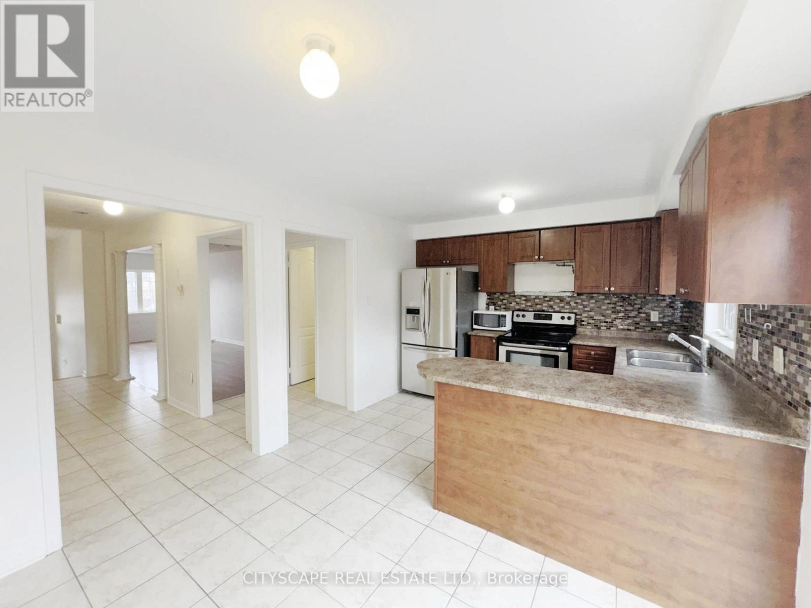 5797 Tiz Street, Mississauga, Ontario  L5R 0B4 - Photo 11 - W12994380