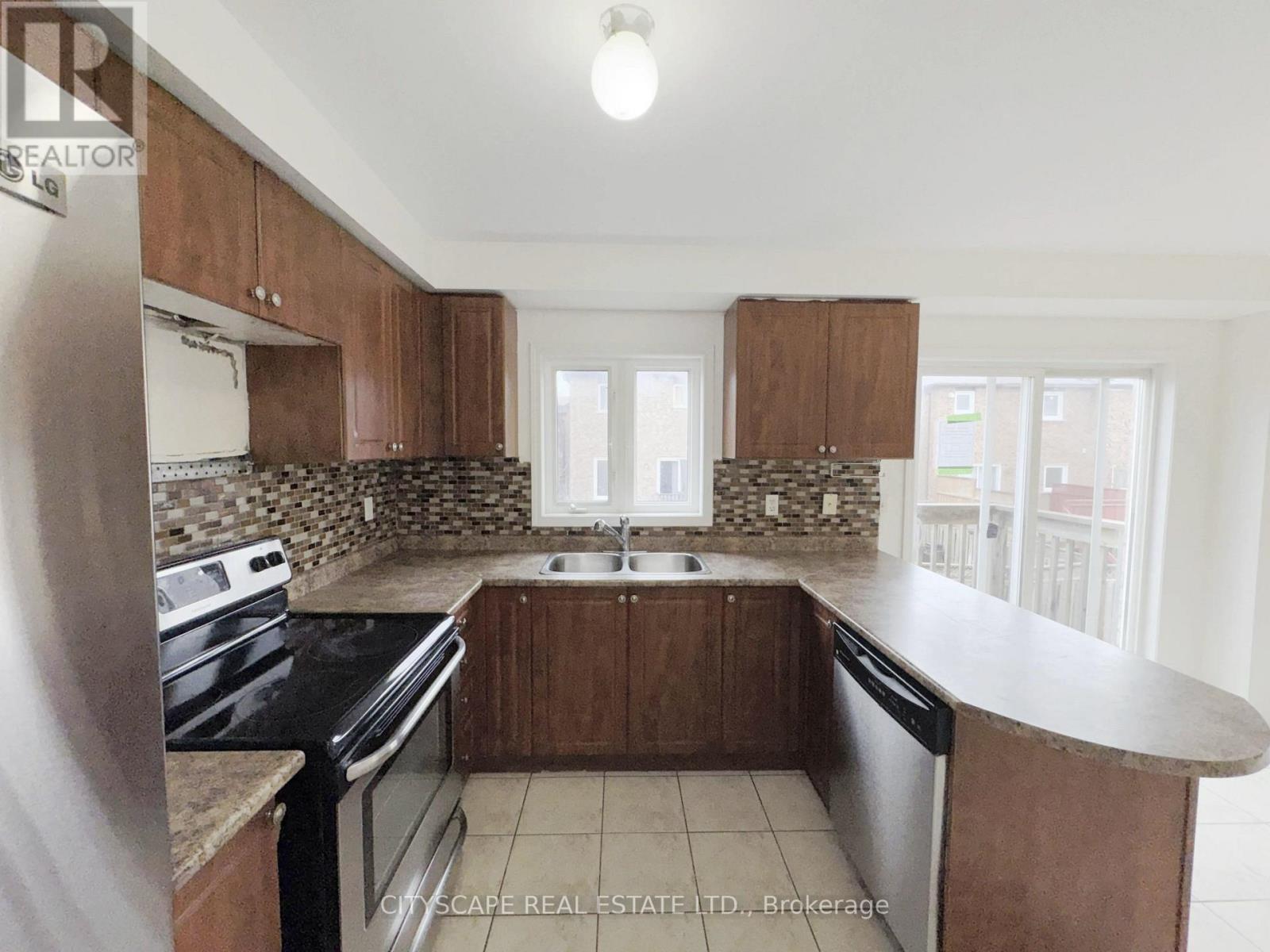 5797 Tiz Street, Mississauga, Ontario  L5R 0B4 - Photo 12 - W12994380