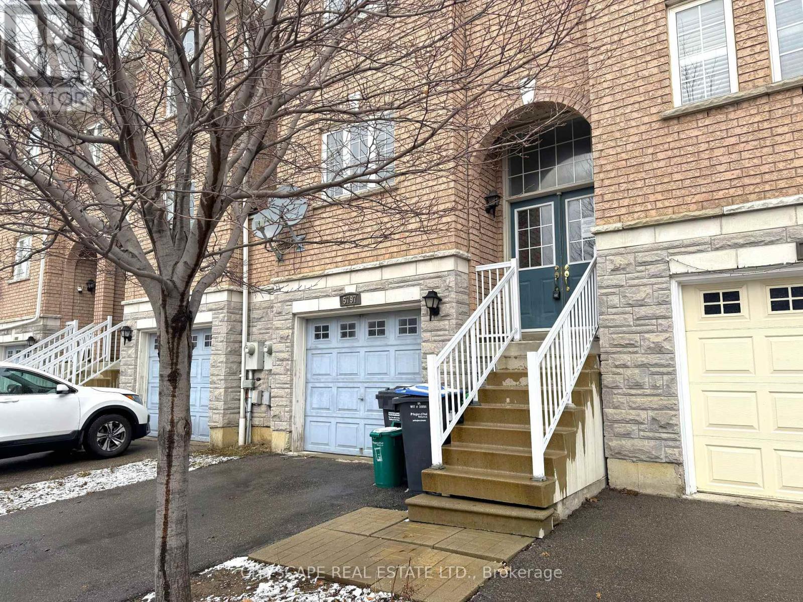 5797 Tiz Street, Mississauga, Ontario  L5R 0B4 - Photo 4 - W12994380