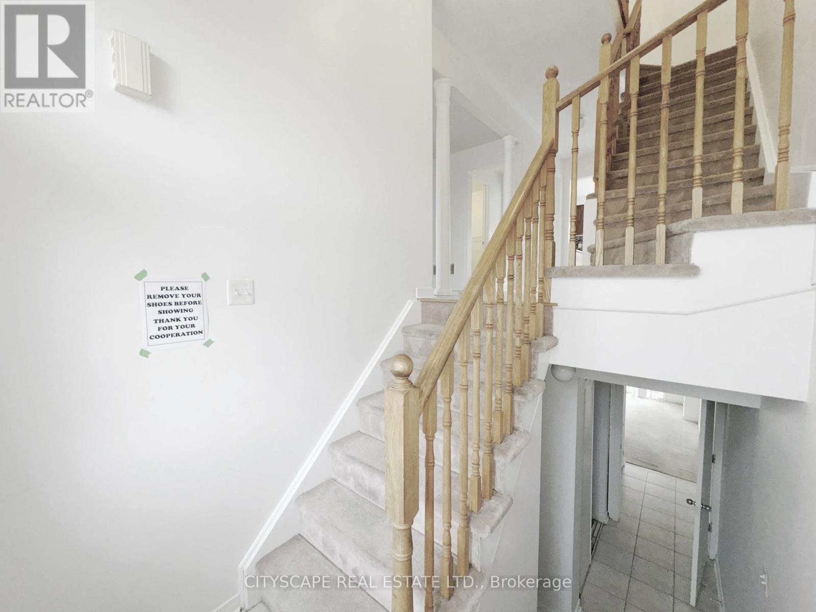 5797 Tiz Street, Mississauga, Ontario  L5R 0B4 - Photo 7 - W12994380