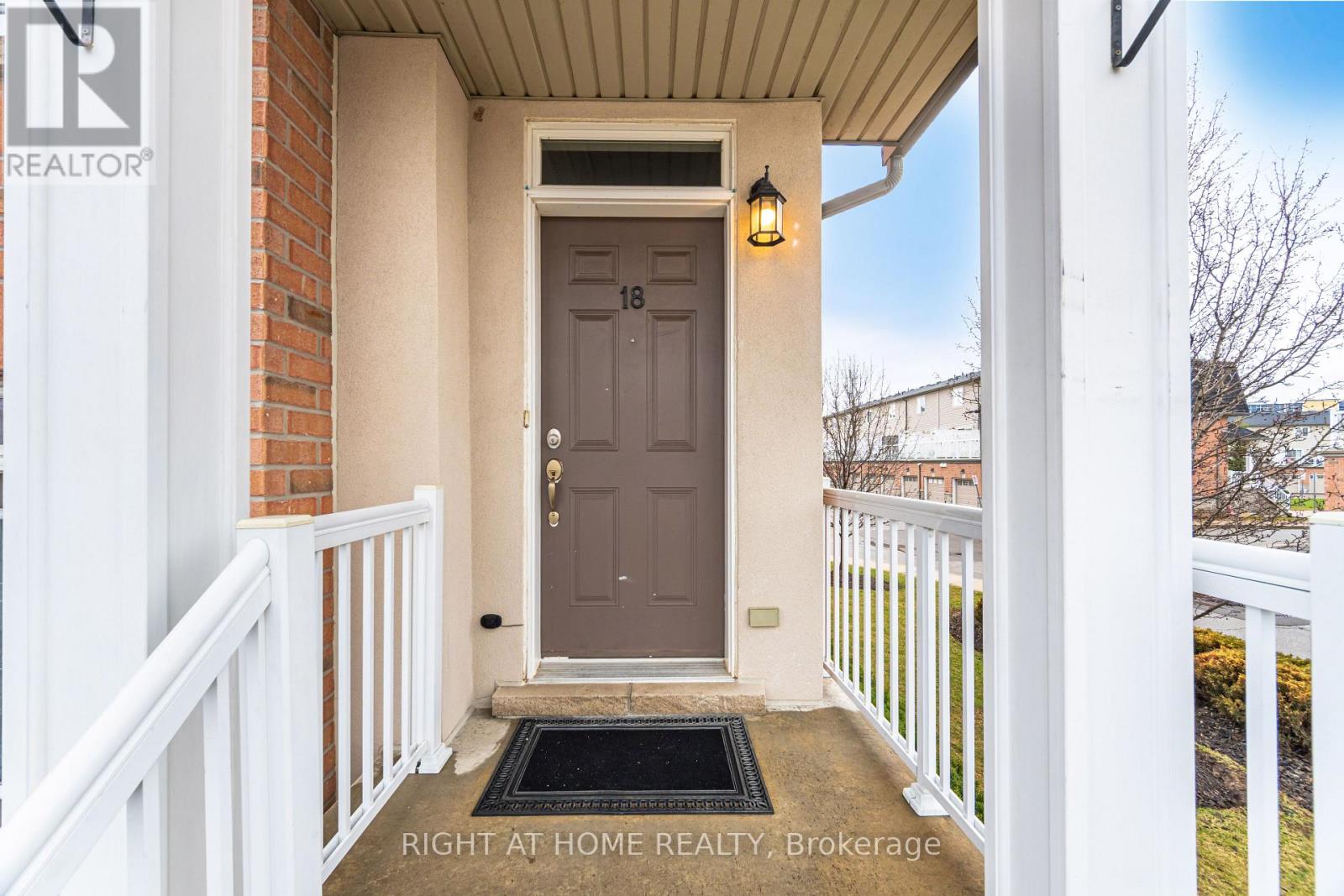 18 - 1380 Costigan Road, Milton, Ontario  L9T 8L2 - Photo 2 - W12994406