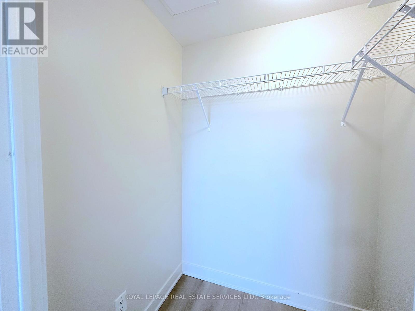 606 - 3385 Dundas Street W, Toronto, Ontario  M6S 2S2 - Photo 9 - W12994408