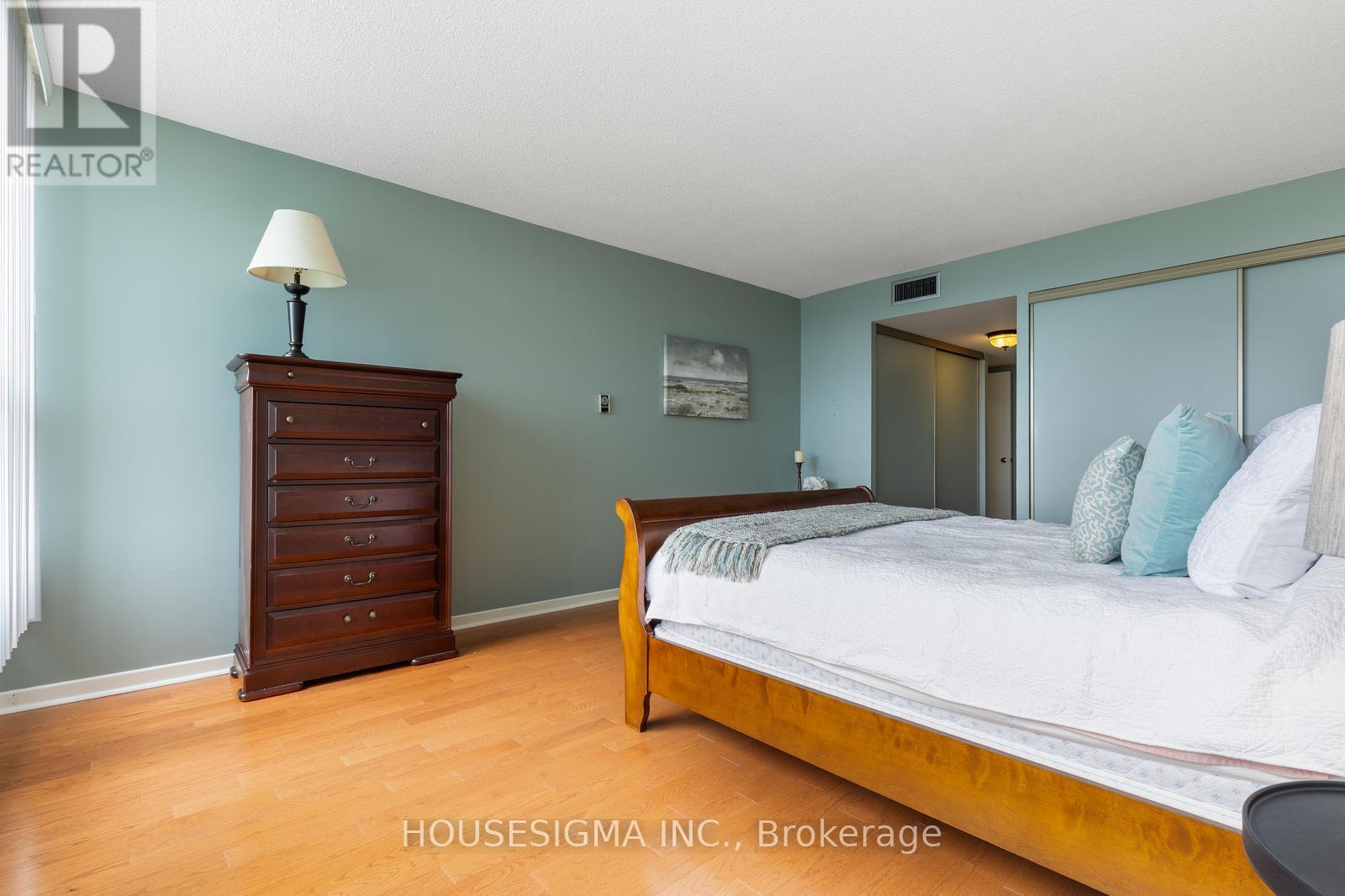 2010 - 1300 Bloor Street, Mississauga, Ontario  L4Y 3Z2 - Photo 19 - W12994410