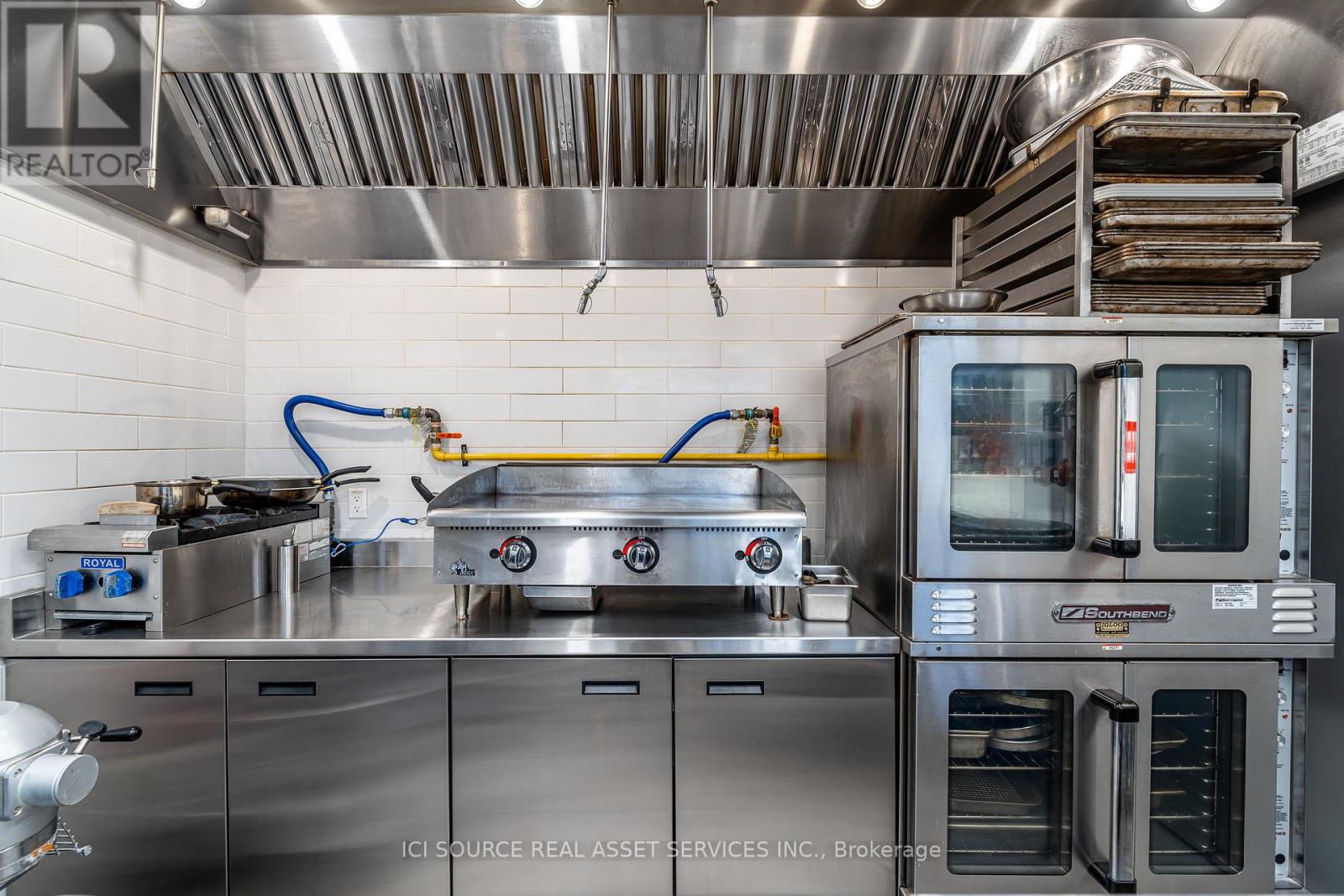 15 & 16 - 1884 Merivale Road, Ottawa, Ontario  K2G 1E6 - Photo 13 - X12994376