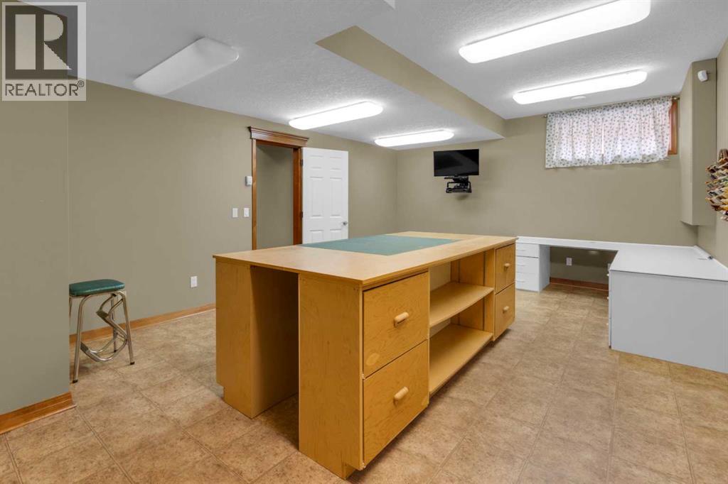 222 Ross Avenue, Cochrane, Alberta  T4C 1Z3 - Photo 32 - A2293461