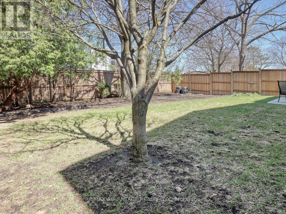 150 Guildford Crescent, London South, Ontario  N6J 3Y6 - Photo 50 - X12994470