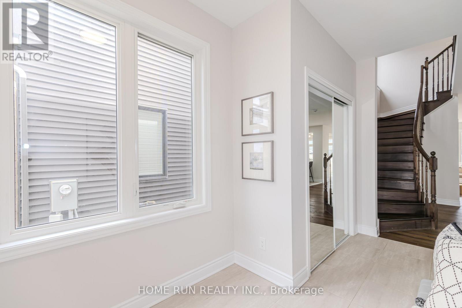 914 Rubicon Place, Ottawa, Ontario K2V 0R1 - Photo 4 - X12994466