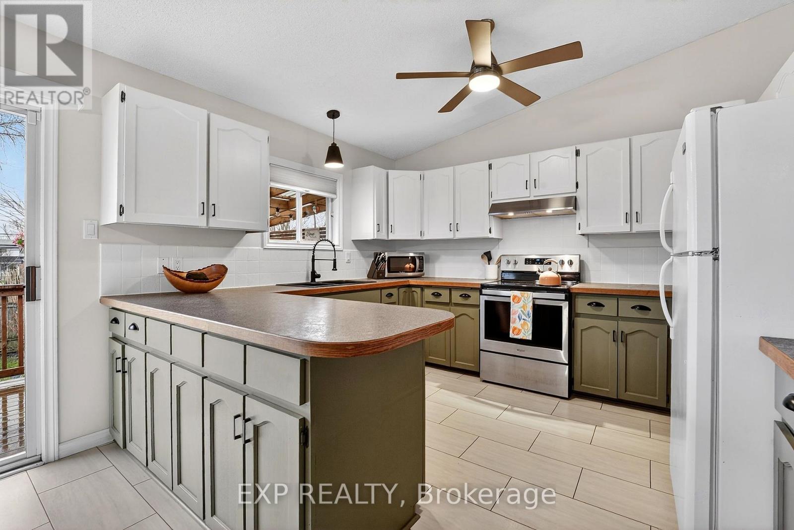 414 Fairview Road, Fort Erie, Ontario  L2A 4S2 - Photo 13 - X12994432