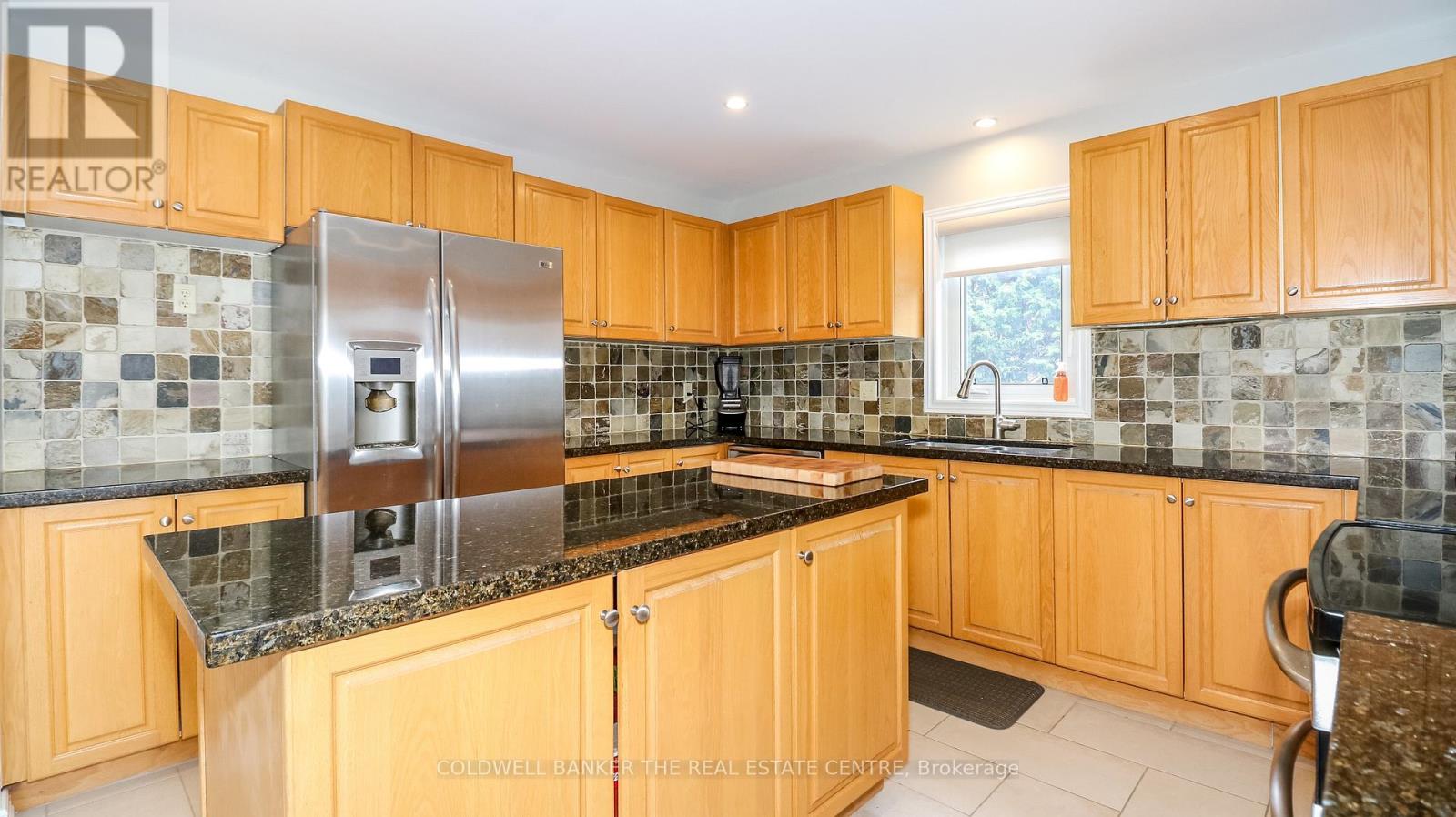 37 Falling Brook Drive, Barrie, Ontario  L4N 7E9 - Photo 14 - S12703130