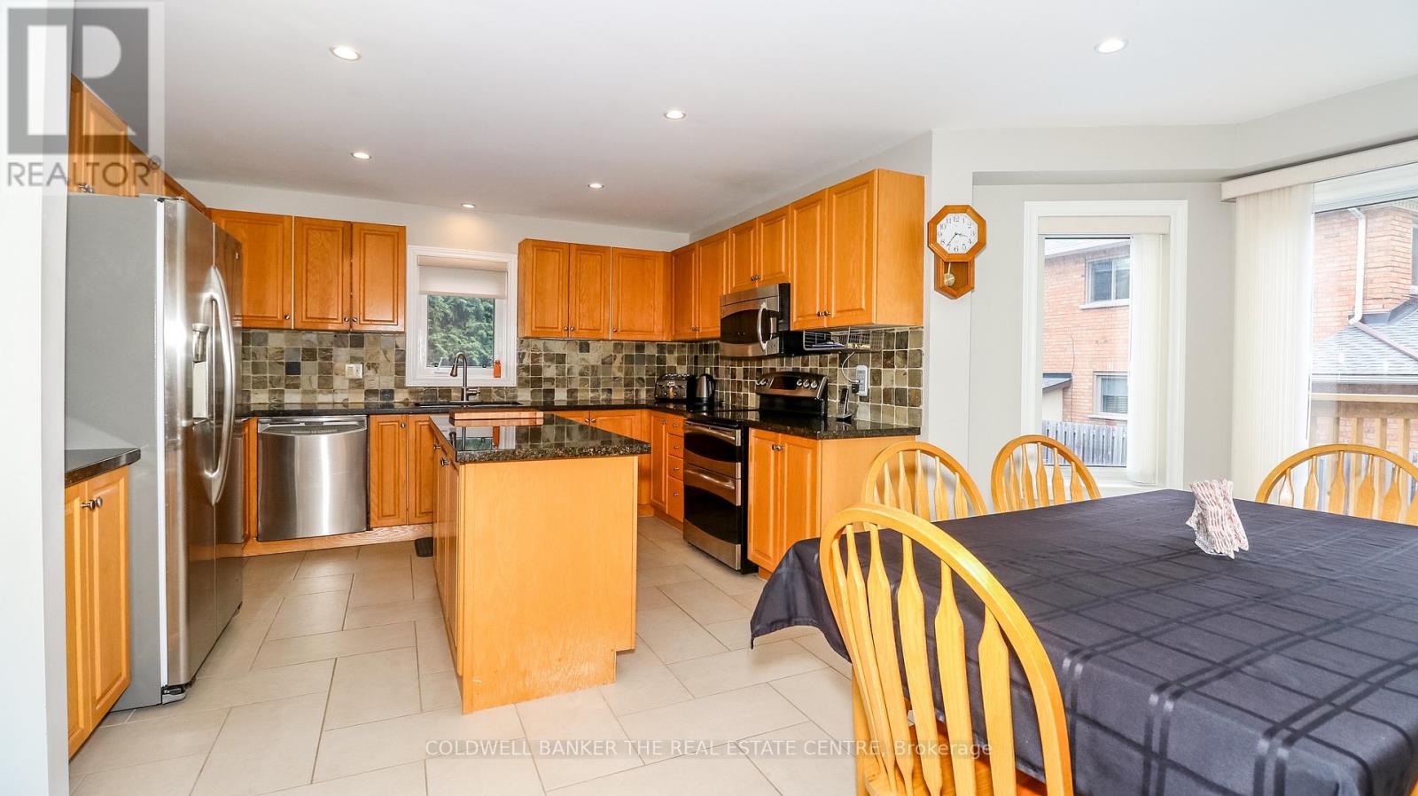 37 Falling Brook Drive, Barrie, Ontario  L4N 7E9 - Photo 13 - S12703130