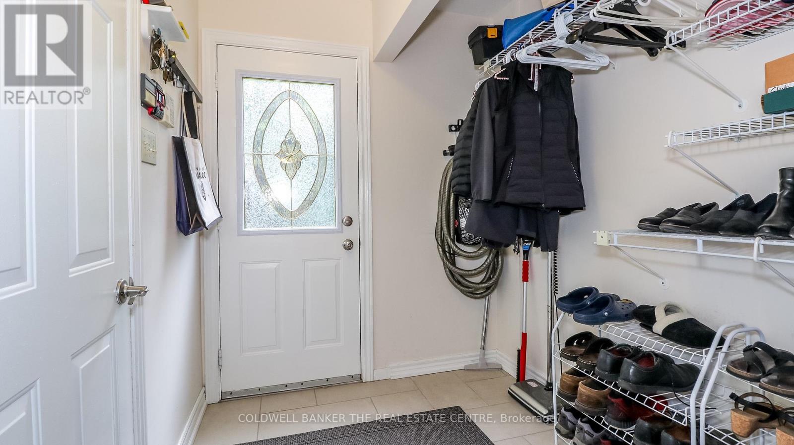 37 Falling Brook Drive, Barrie, Ontario  L4N 7E9 - Photo 4 - S12703130