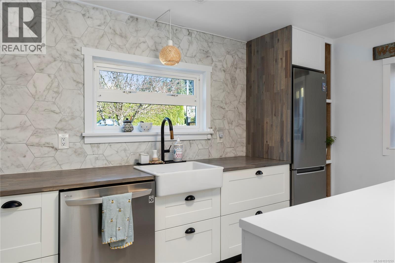 411 Seventh St, Nanaimo, British Columbia  V9R 1E4 - Photo 5 - 1031259