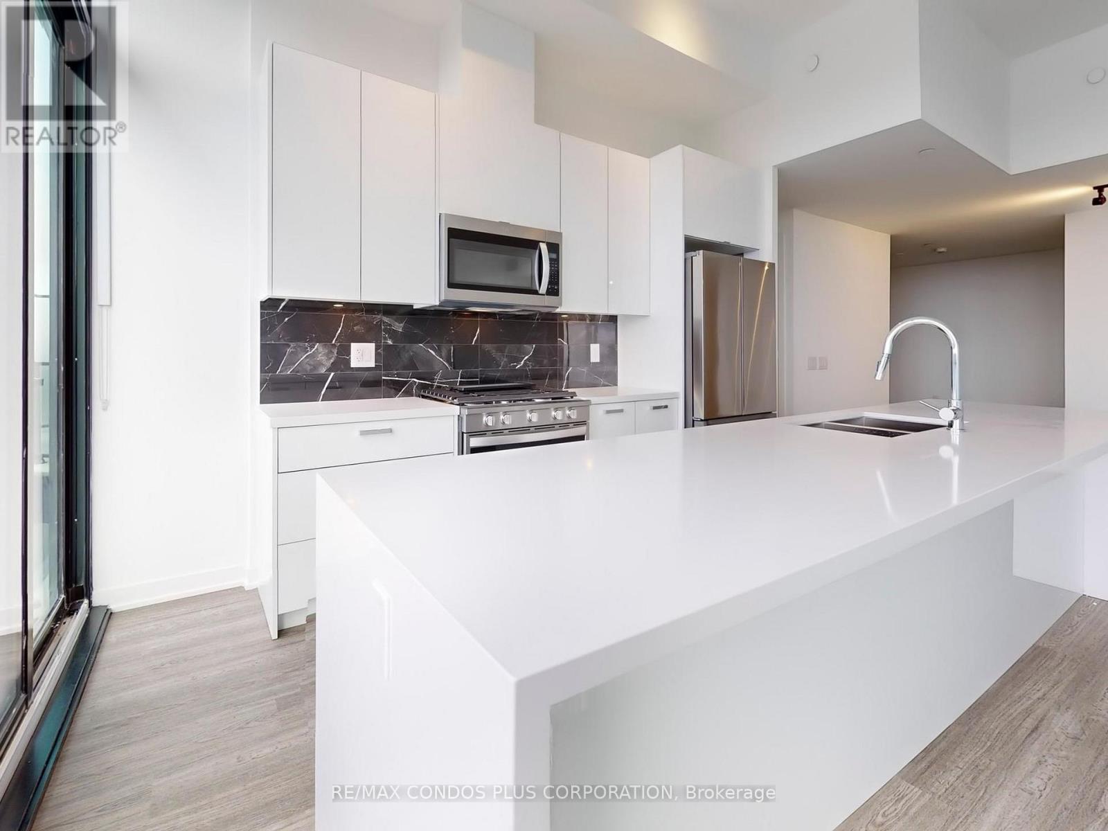 1909 - 195 Mccaul Street, Toronto, Ontario  M5T 1W6 - Photo 11 - C12994418