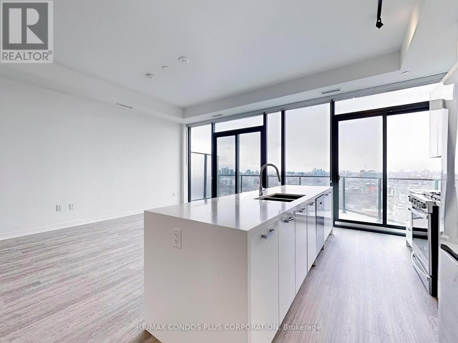 1909 - 195 Mccaul Street, Toronto, Ontario  M5T 1W6 - Photo 18 - C12994418