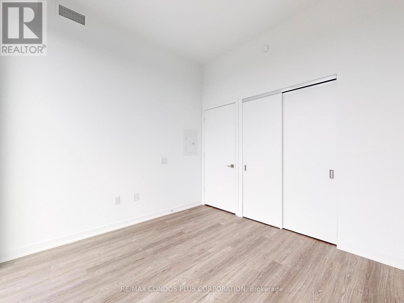 1909 - 195 Mccaul Street, Toronto, Ontario  M5T 1W6 - Photo 30 - C12994418