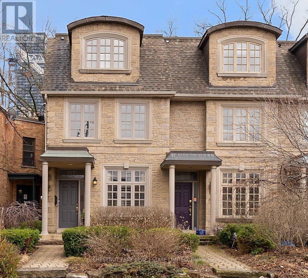 21 CASTLEFIELD AVENUE, Toronto, Ontario