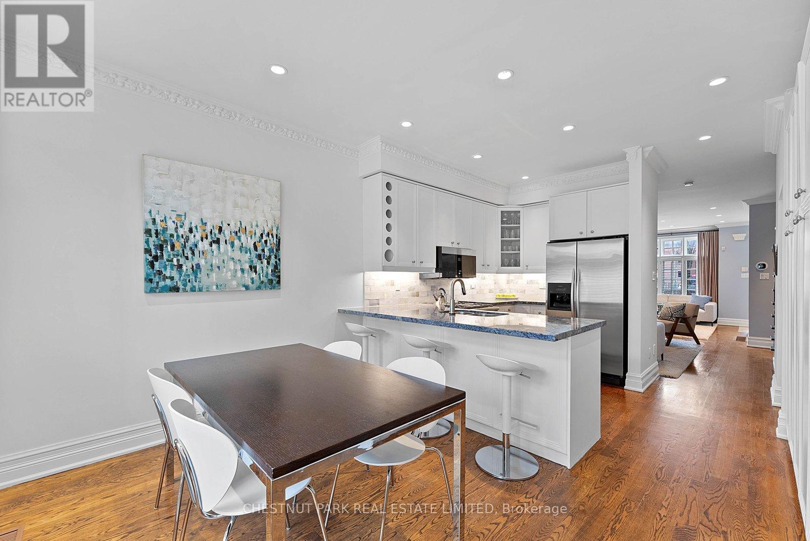 21 Castlefield Avenue, Toronto, Ontario  M4R 1G3 - Photo 12 - C12994448