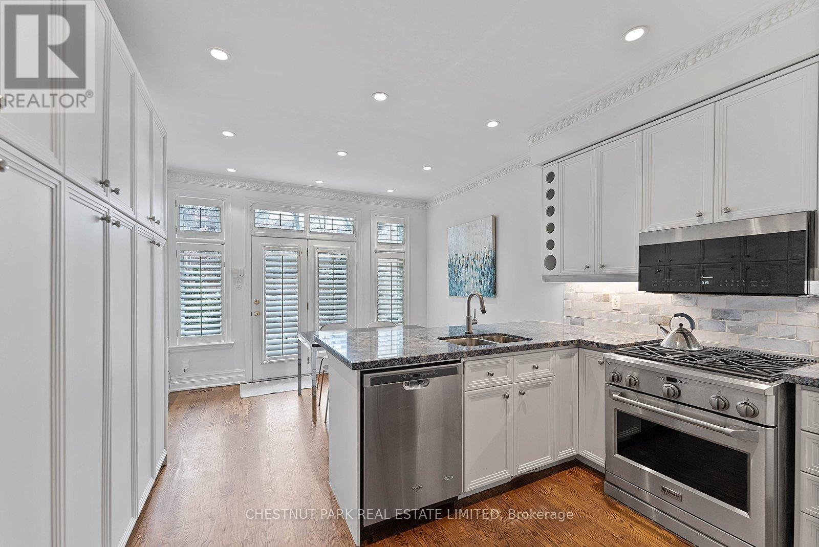 21 Castlefield Avenue, Toronto, Ontario  M4R 1G3 - Photo 7 - C12994448