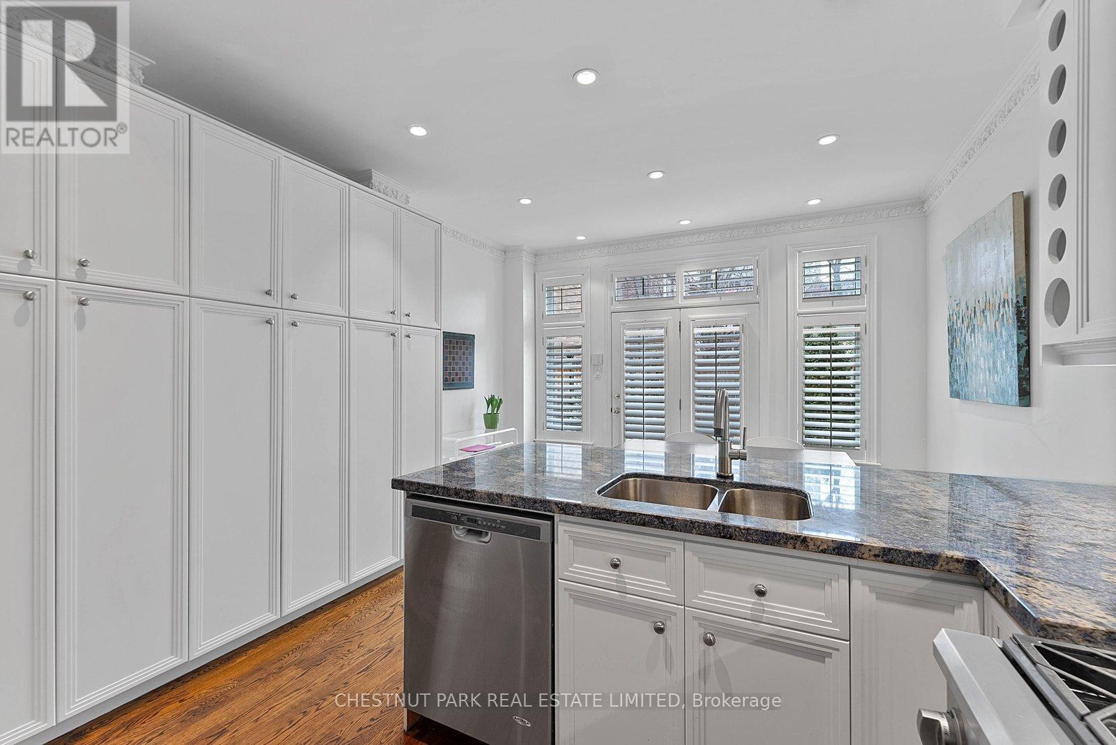 21 Castlefield Avenue, Toronto, Ontario  M4R 1G3 - Photo 8 - C12994448