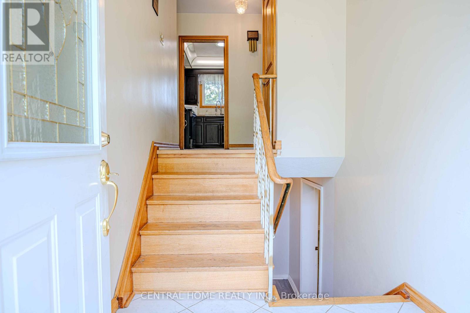 102 Meadowvale Road, Toronto, Ontario  M1C 1S1 - Photo 4 - E12994460