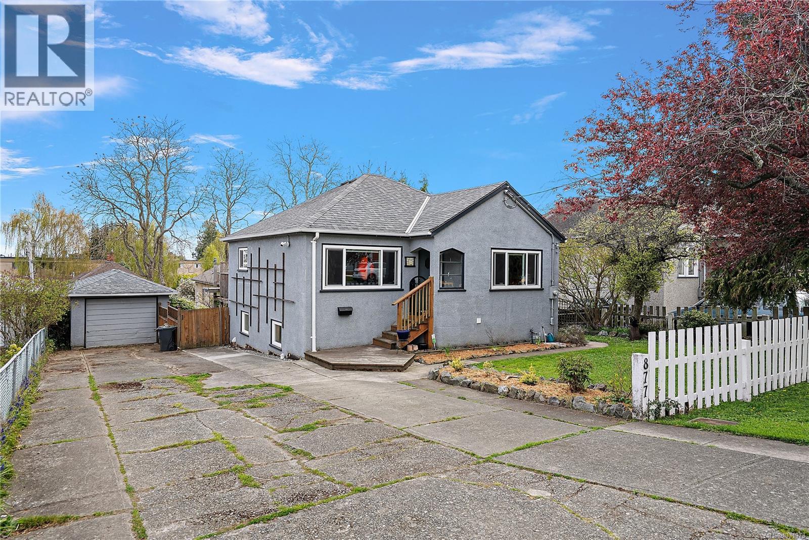 877 Wollaston St, Esquimalt, British Columbia