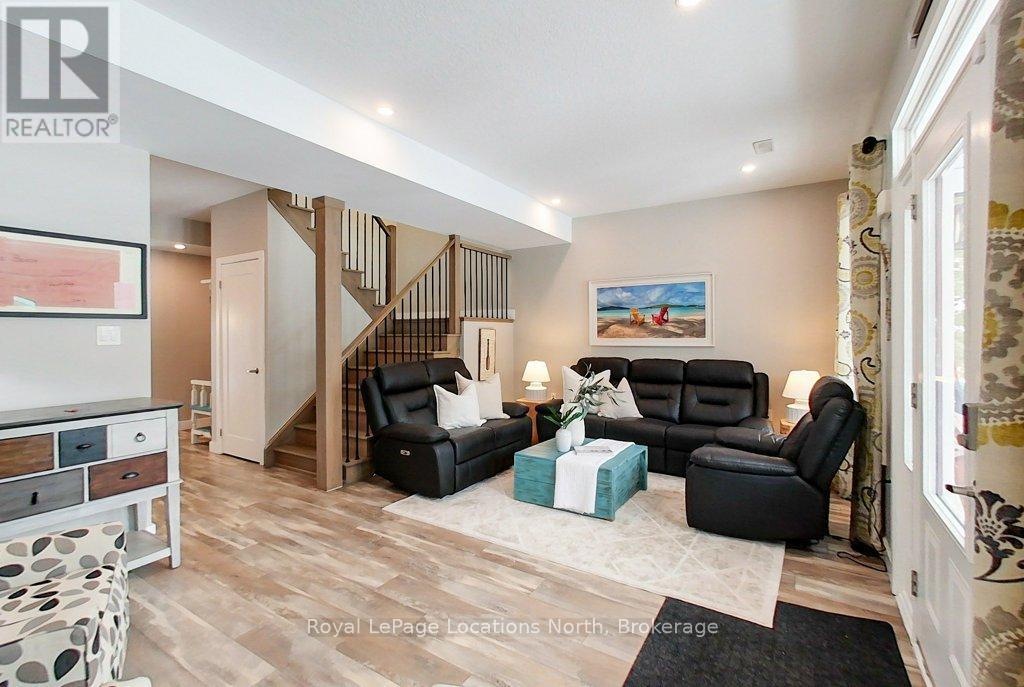 47 Balsam Street, Tiny, Ontario  L0L 1P0 - Photo 2 - S12881636