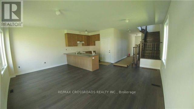 27 Collier Crescent, Markham, Ontario  L6E 0T2 - Photo 3 - N12994430