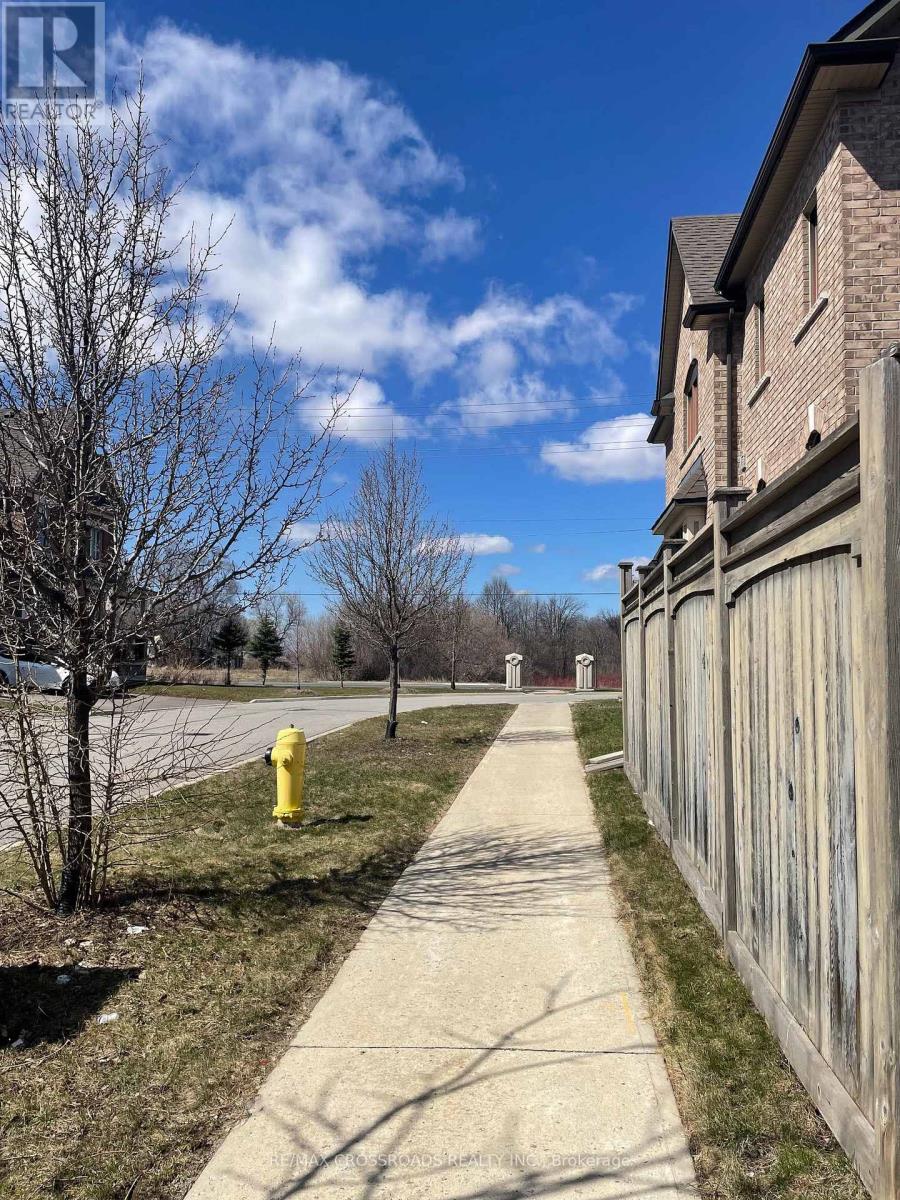 27 Collier Crescent, Markham, Ontario  L6E 0T2 - Photo 6 - N12994430