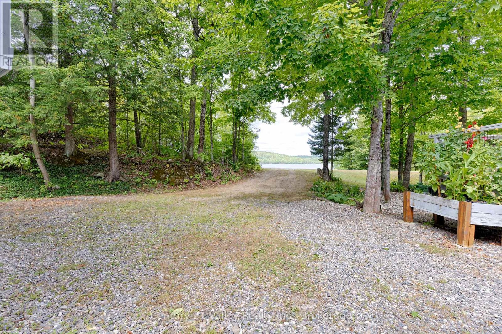 671 Graphite Bay Road, Greater Madawaska, Ontario  K0J 1H0 - Photo 16 - X12829226