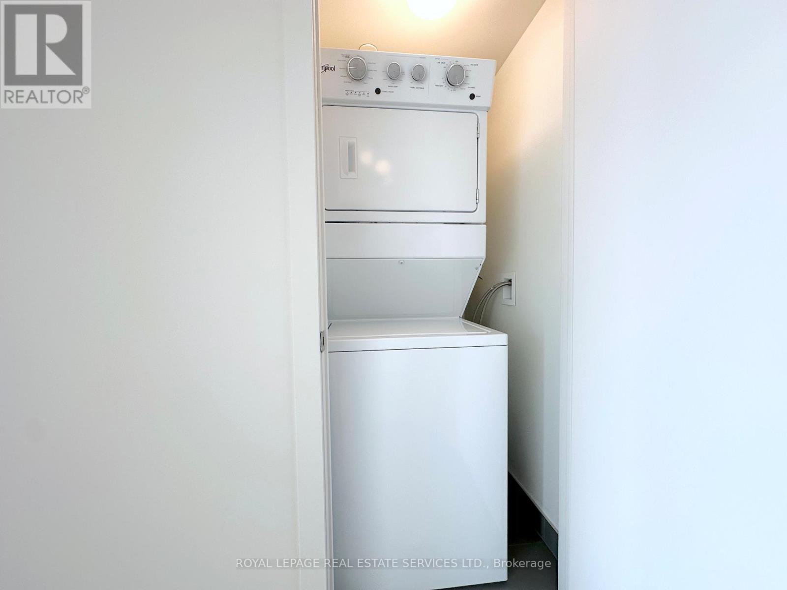 623 - 3385 Dundas Street W, Toronto, Ontario  M6S 2S2 - Photo 8 - W12994420