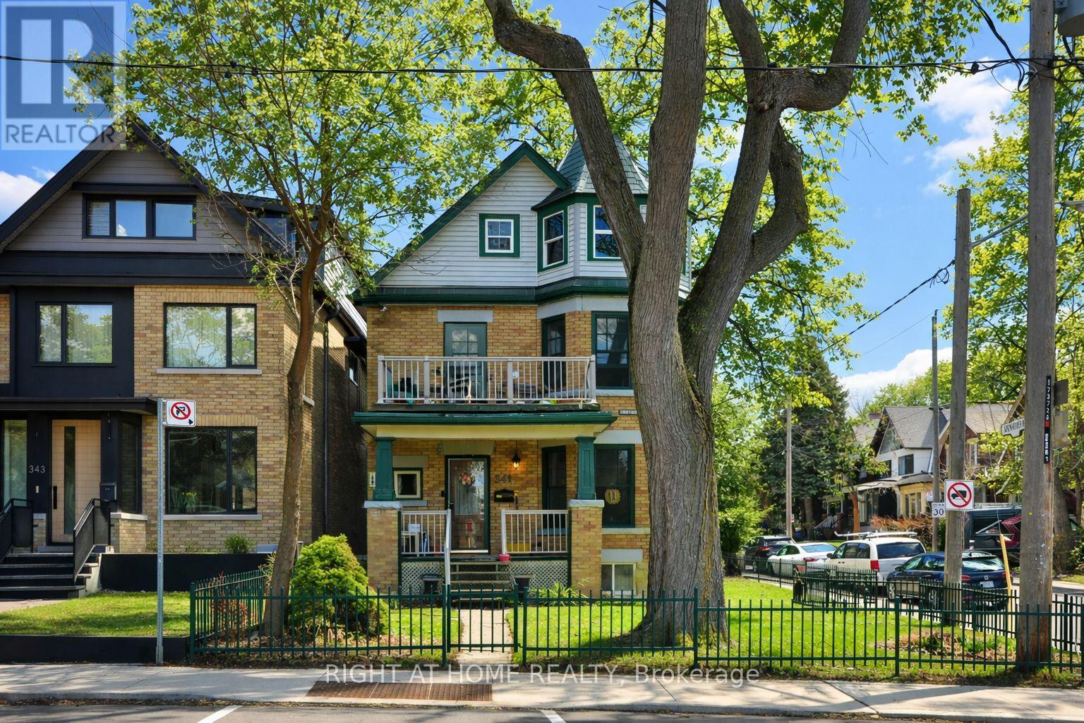 341 SUNNYSIDE AVENUE, Toronto, Ontario