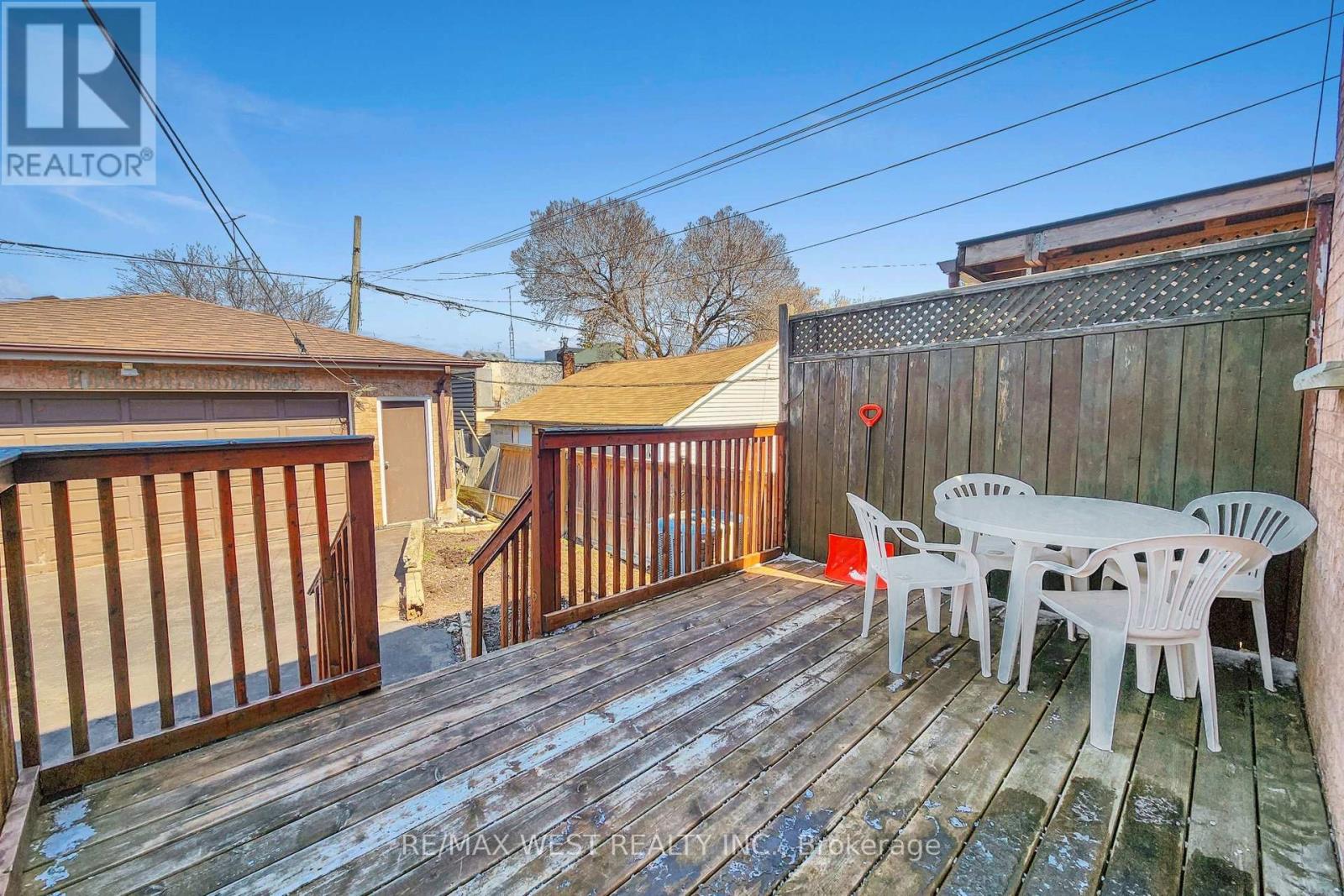 190 Belgravia Avenue, Toronto, Ontario  M6E 2M7 - Photo 35 - W12994442