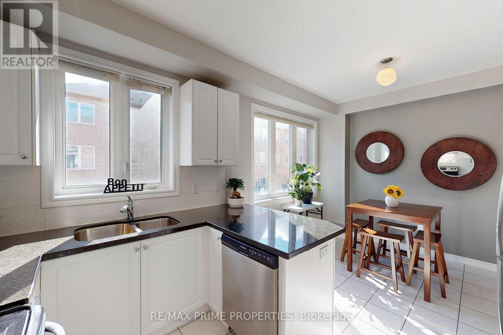 21 Sprucewood Road, Brampton, Ontario L6Z 0J0 - Photo 11 - W12994462