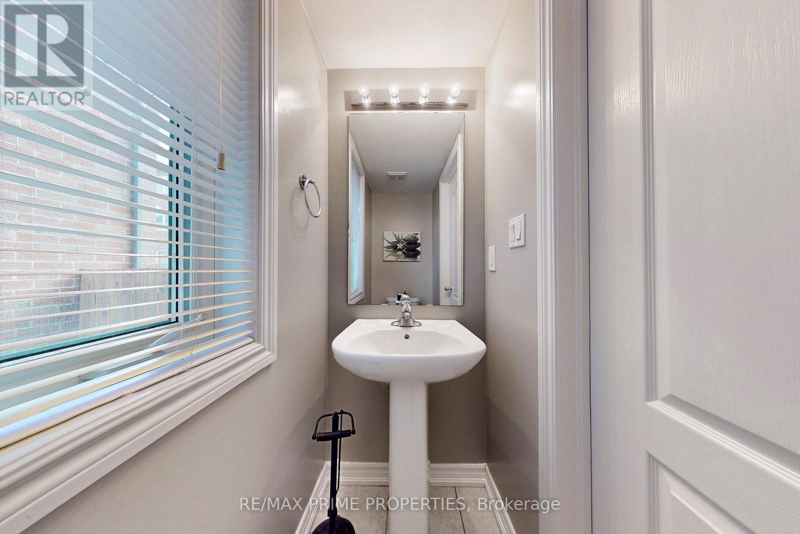 21 Sprucewood Road, Brampton, Ontario L6Z 0J0 - Photo 30 - W12994462