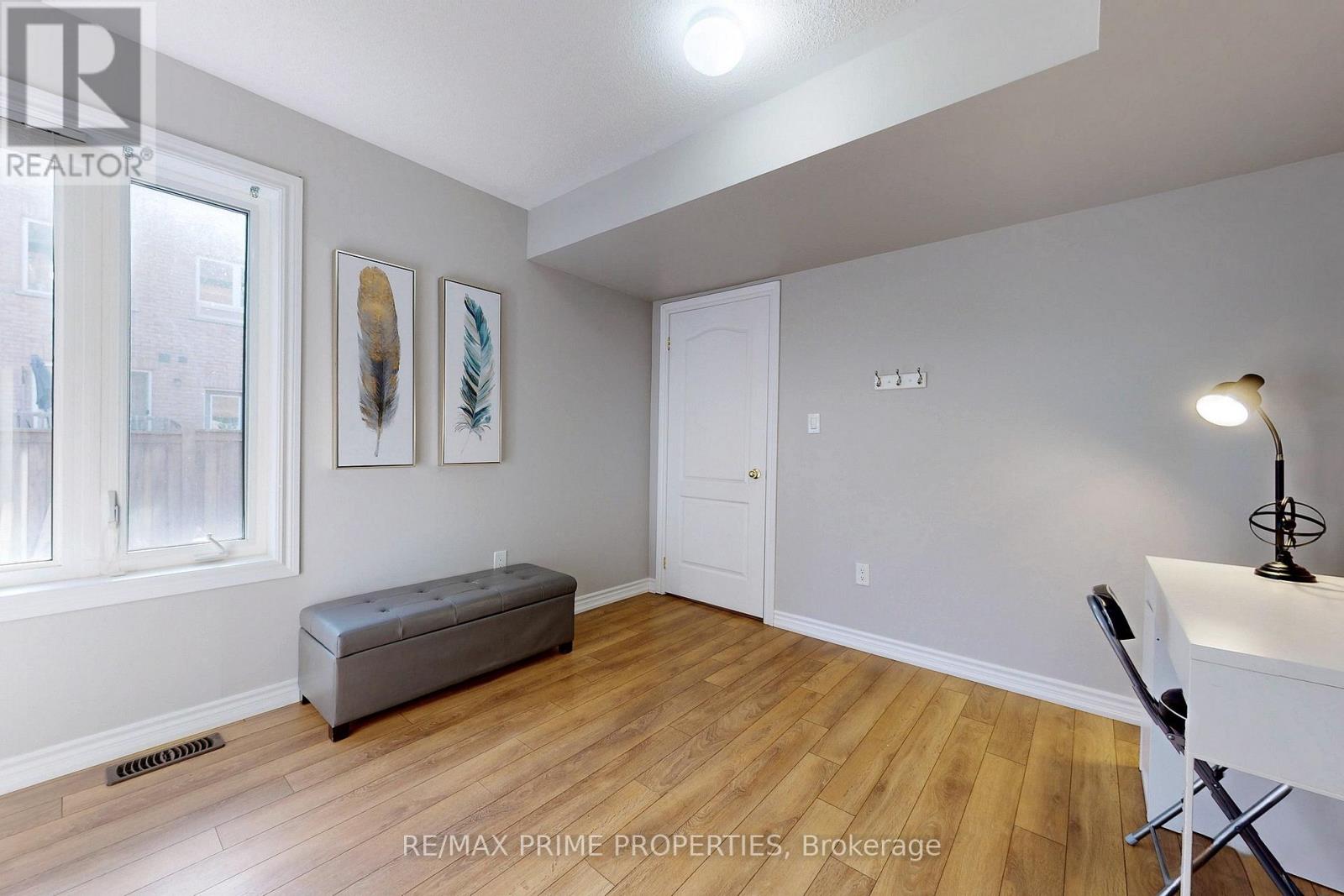 21 Sprucewood Road, Brampton, Ontario L6Z 0J0 - Photo 5 - W12994462