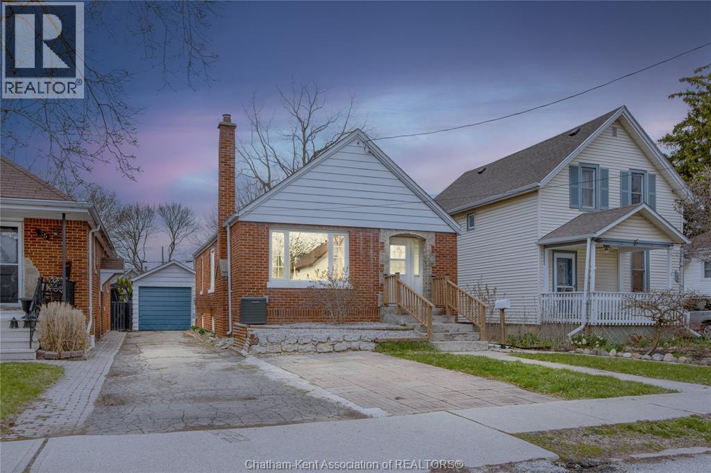 33 Wilson Avenue, Chatham, Ontario  N7L 1K8 - Photo 2 - 26007948