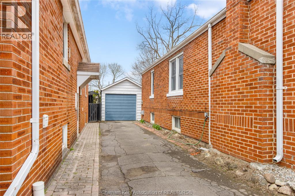 33 Wilson Avenue, Chatham, Ontario  N7L 1K8 - Photo 32 - 26007948