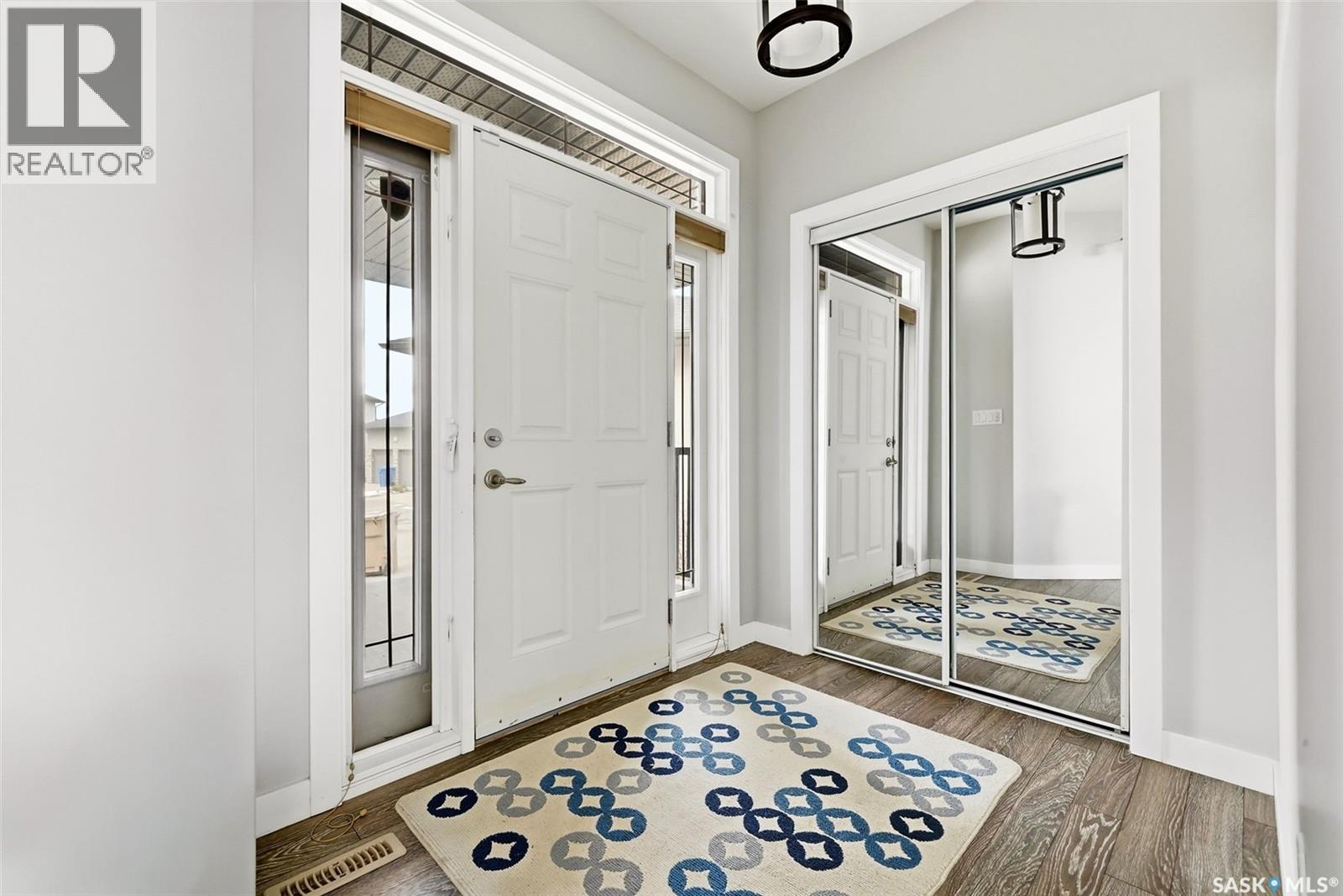 3825 Green Moss Bay, Regina, Saskatchewan  S4V 1P7 - Photo 2 - SK032533