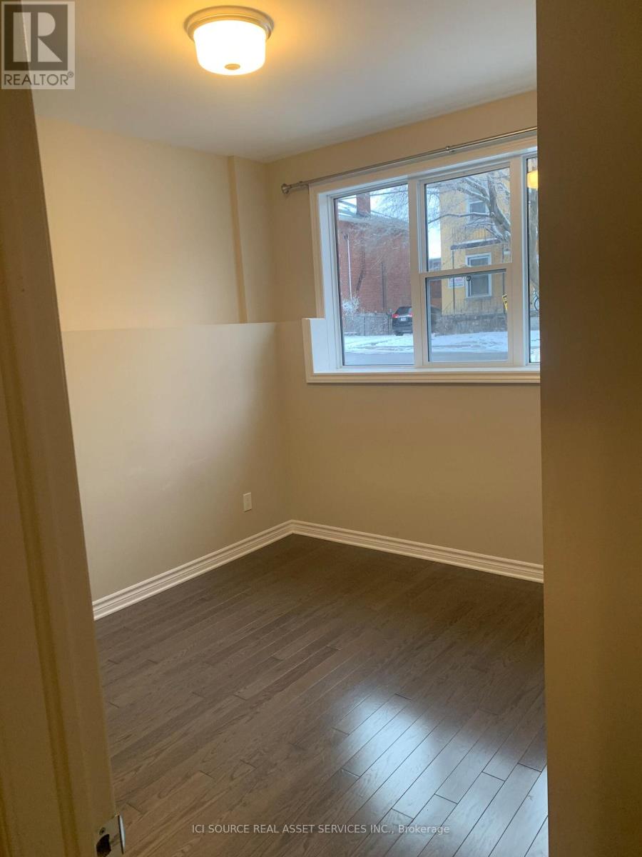 173 Russell Avenue, Ottawa, Ontario K1N 7X3 - Photo 2 - X12994426