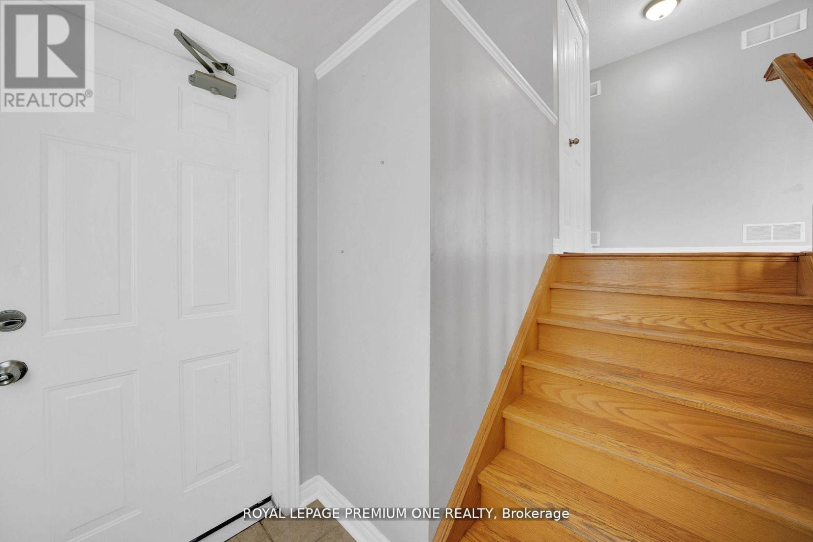 269 Berry Street, Shelburne, Ontario  L9V 3C9 - Photo 4 - X12994436