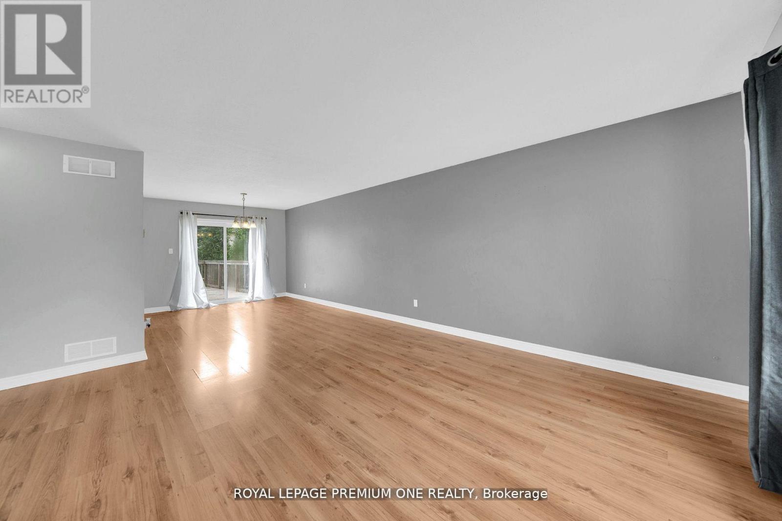 269 Berry Street, Shelburne, Ontario  L9V 3C9 - Photo 7 - X12994436