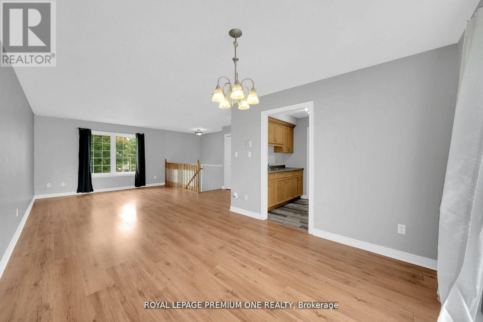 269 Berry Street, Shelburne, Ontario  L9V 3C9 - Photo 9 - X12994436