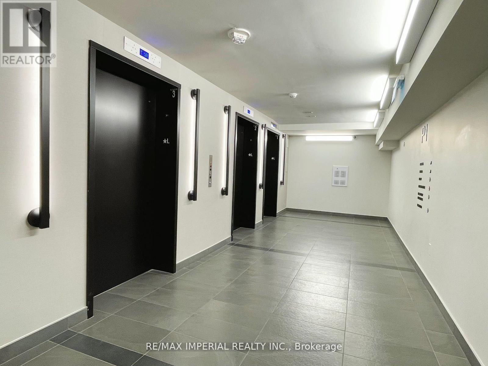 429 - 1 Jarvis Street, Hamilton, Ontario L8R 0A8 - Photo 5 - X12994438