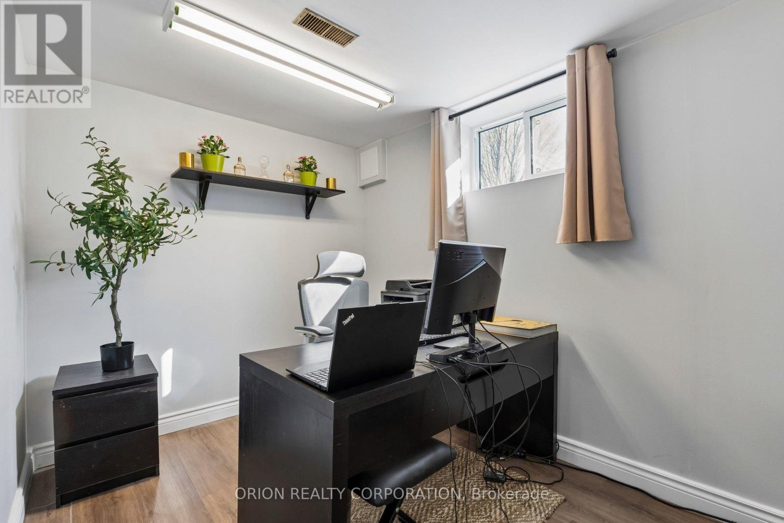 1014b Vanier Avenue, Woodstock, Ontario  N4S 4K4 - Photo 30 - X12994454