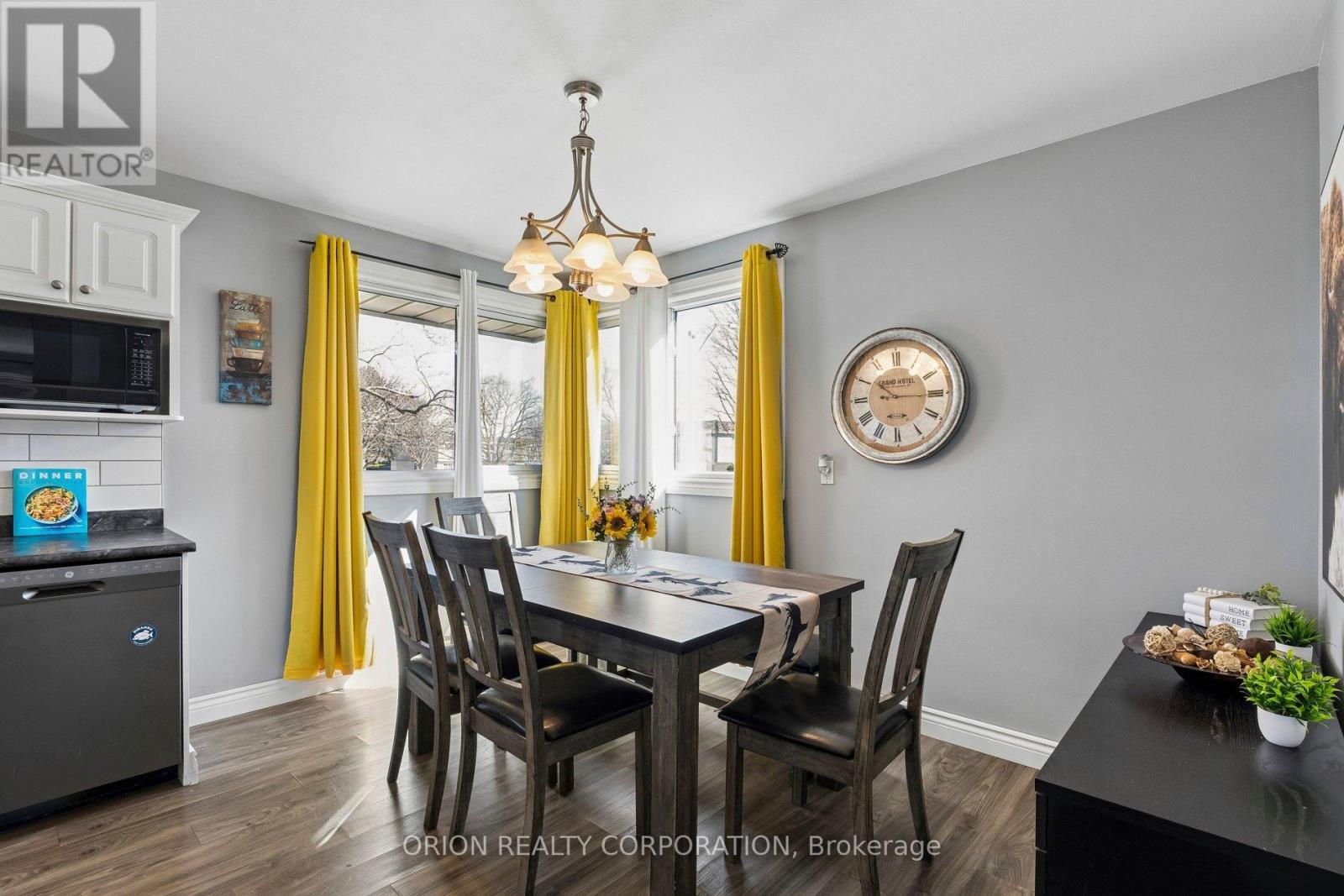 1014b Vanier Avenue, Woodstock, Ontario  N4S 4K4 - Photo 5 - X12994454