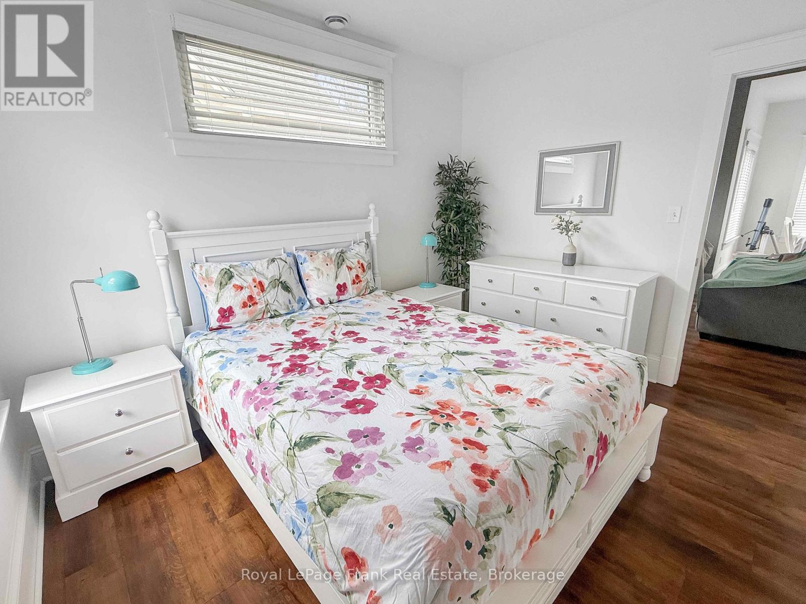 203 - 40 Hollow Lane, Prince Edward County, Ontario  K0K 1P0 - Photo 14 - X12994458